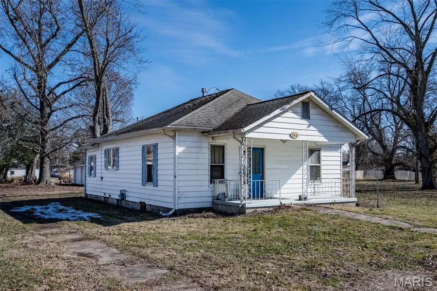 114 N West, Elkville, IL 62932 - #2