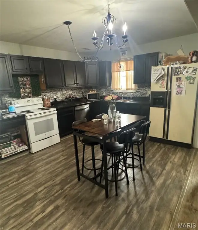 728 N Locust Street, Dexter, MO 63841 - #3