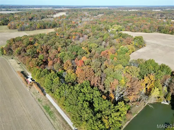 18061 North 1100 Street, Newton, IL 62432