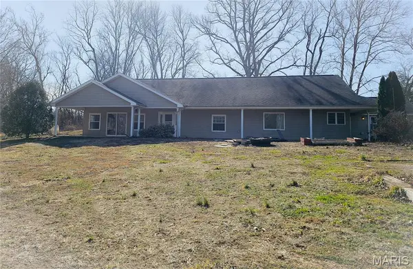 9126 Baldwin Road, Baldwin, IL 62217