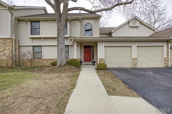 711 Lofty Point Drive #C, Ballwin, MO 63021