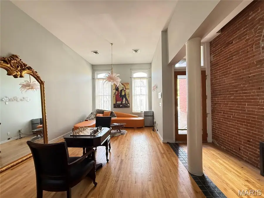 1906 Lasalle Street, Saint Louis, MO 63104 - #3