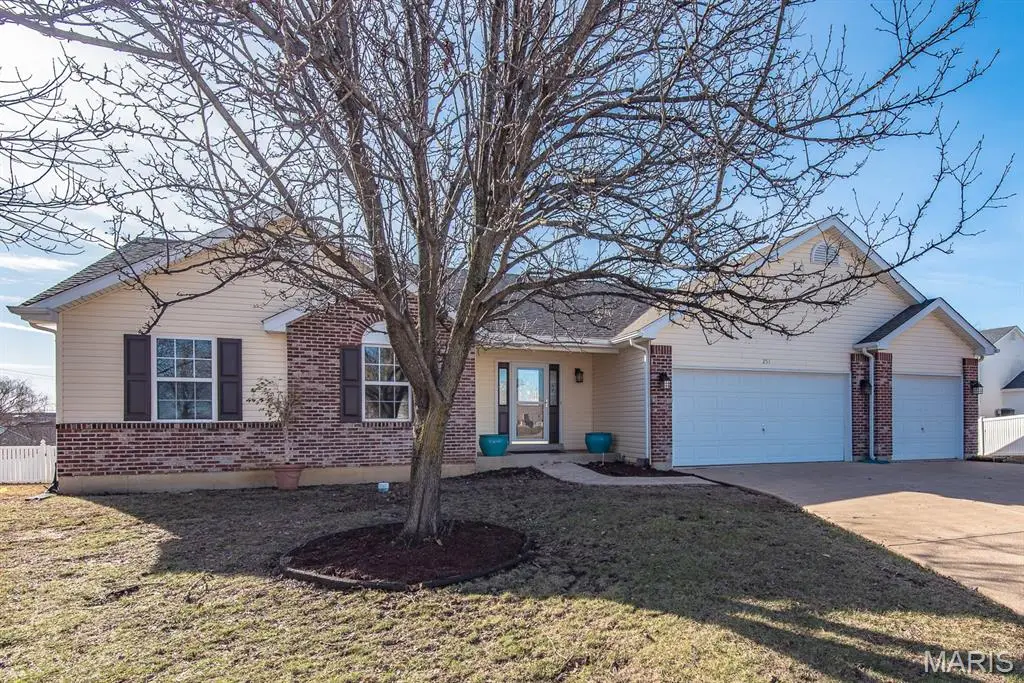 251 Old Chesapeake Drive, Wentzville, MO 63385 - #1