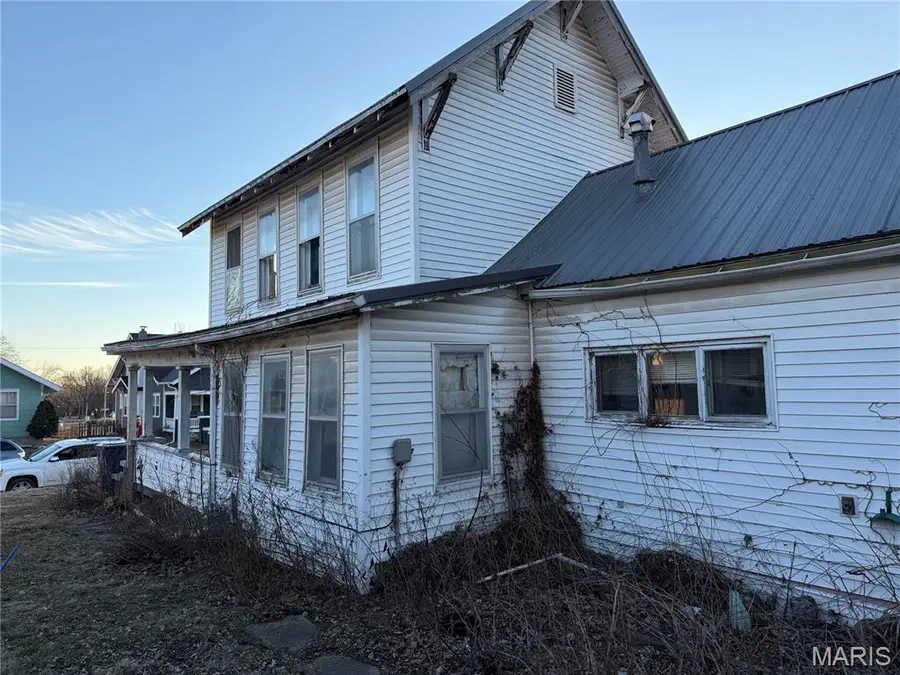 420 Smith Street, Brookfield, MO 64402 - #3