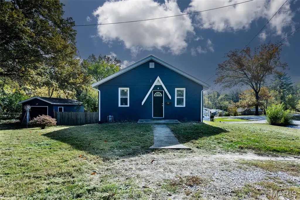 3201 Charlotte Court, Alton, IL 62002 - #1