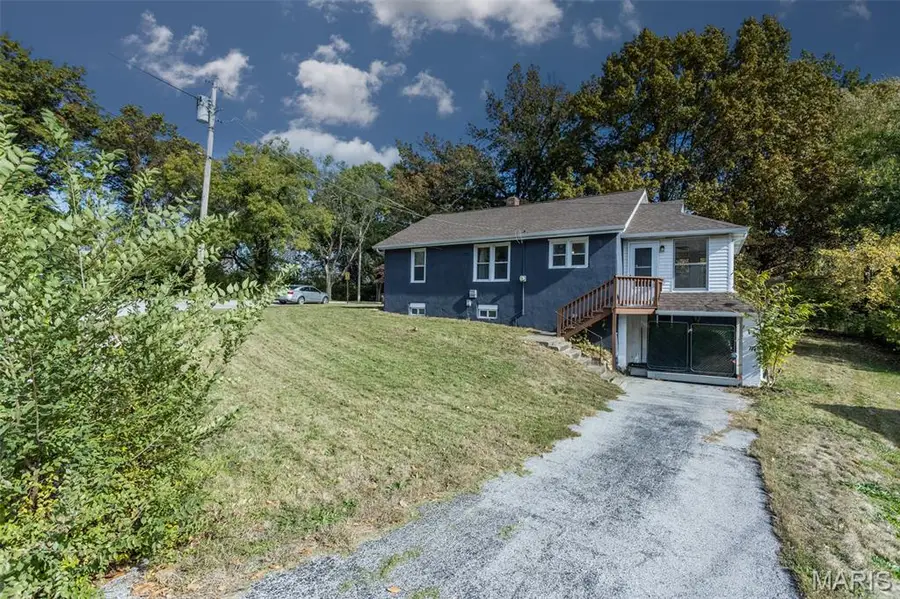 3201 Charlotte Court, Alton, IL 62002 - #2