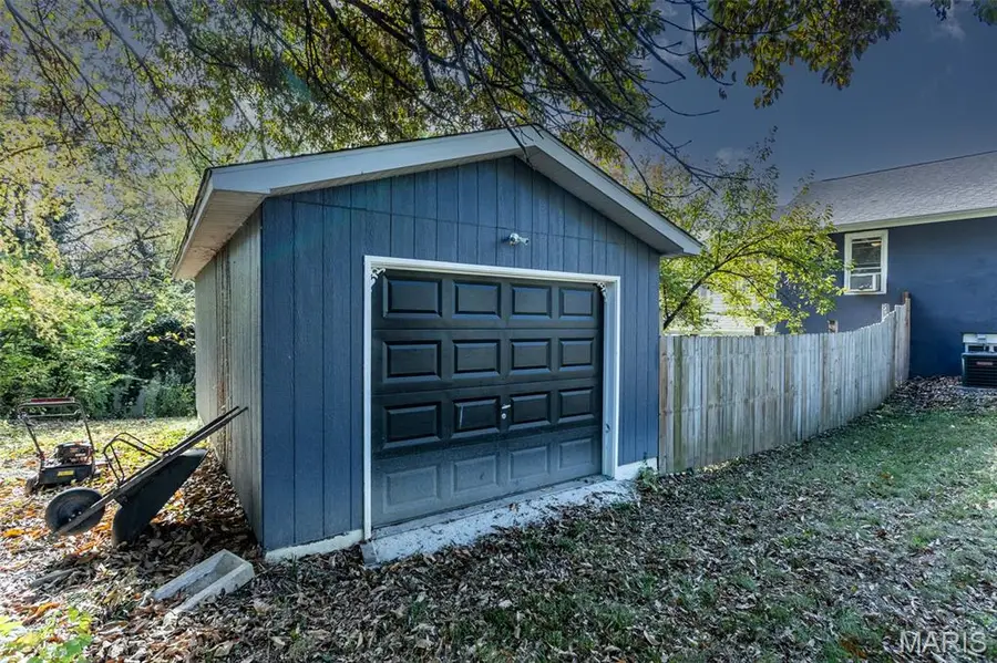 3201 Charlotte Court, Alton, IL 62002 - #3