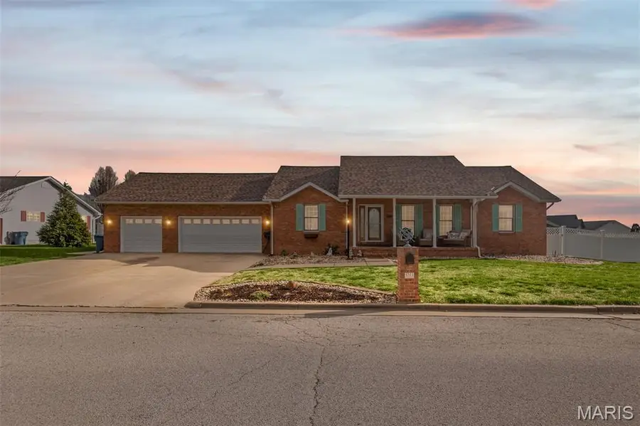 4511 Moonlight Way, Alton, IL 62002 - #2