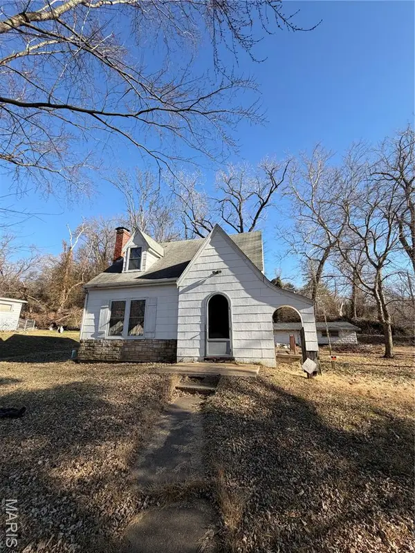 1434 1st Avenue, Fairview Heights, IL 62208