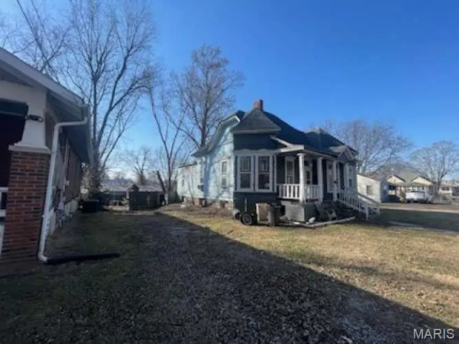 224 E Porter Street, Marshall, MO 65340 - #2