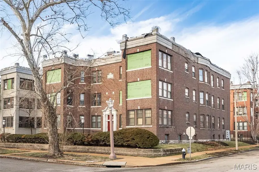 5501 Waterman Boulevard #B, Saint Louis, MO 63112 - #2