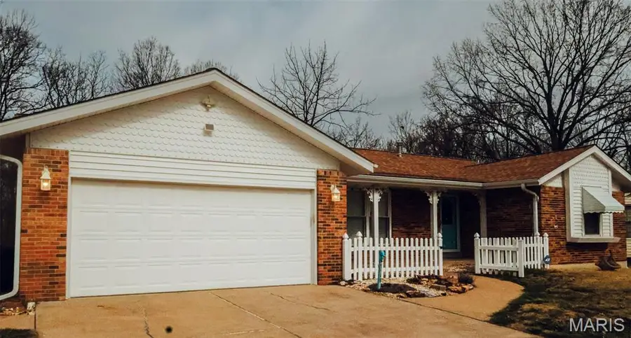 2111 Chatport Road, Oakville, MO 63129 - #2