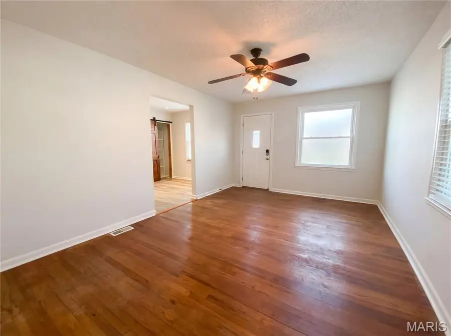 6736 Wise Avenue, Saint Louis, MO 63139 - #3