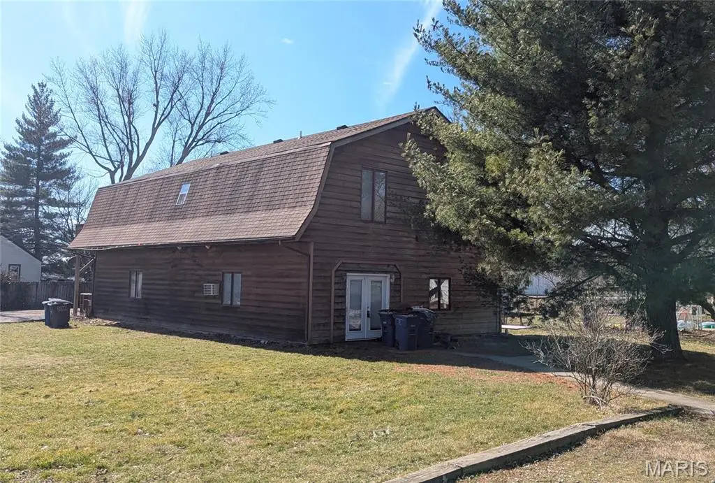 518 W Harris Avenue, Greenville, IL 62246 - #1