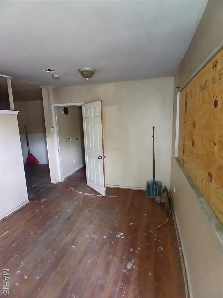 10429 Earl Drive, Saint Louis, MO 63136 - #3