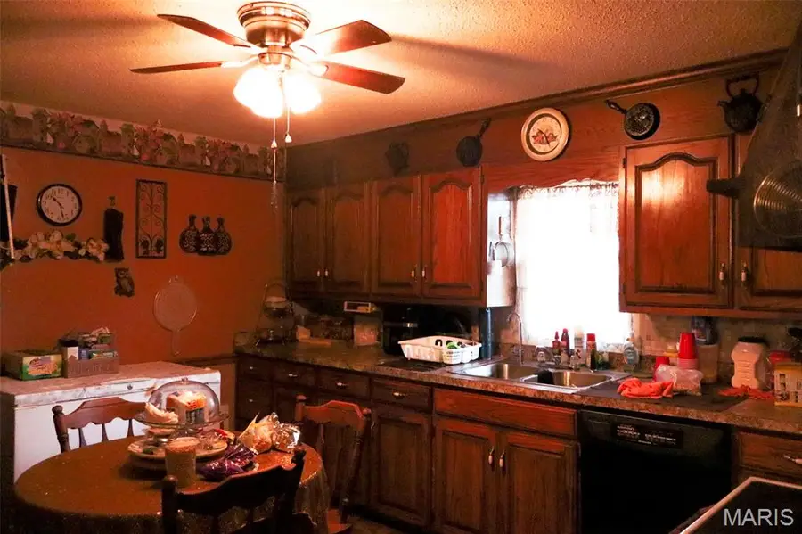 502 Jaycee Street, Sikeston, MO 63801 - #3