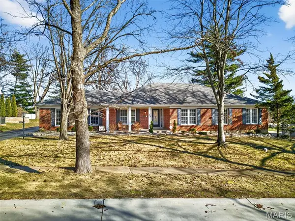 416 Caprice Gardens Court, Ballwin, MO 63011