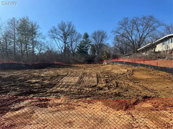 23 Saint Alfred Road, St Louis, MO 63132