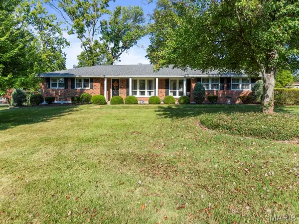 12055 Charwick Drive, Unincorporated, MO 63128