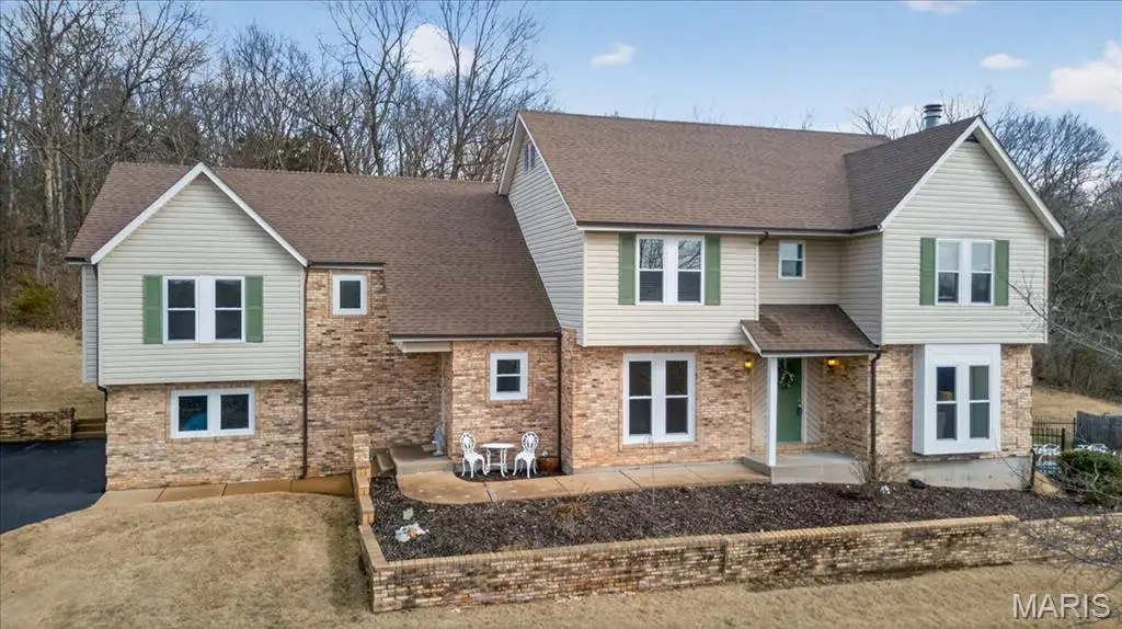 1102 Lakeview Drive, Pacific, MO 63069 - #1