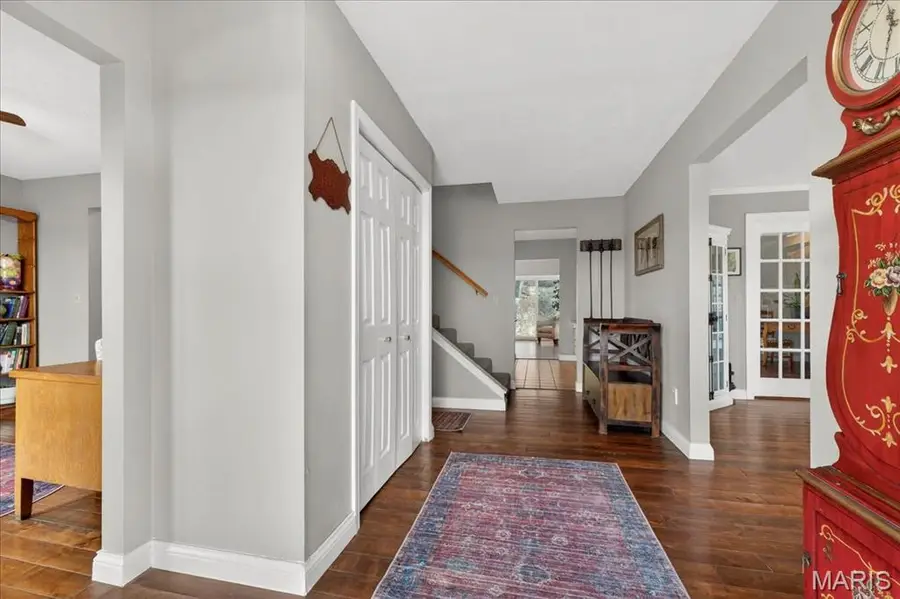 1102 Lakeview Drive, Pacific, MO 63069 - #2