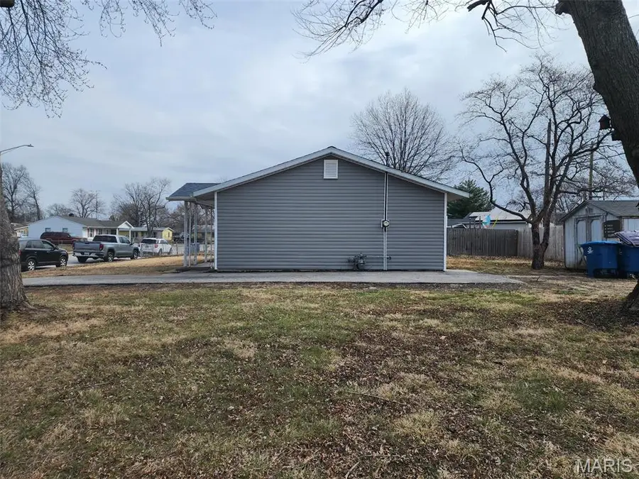 2200 Glen Drive, Granite City, IL 62040 - #2