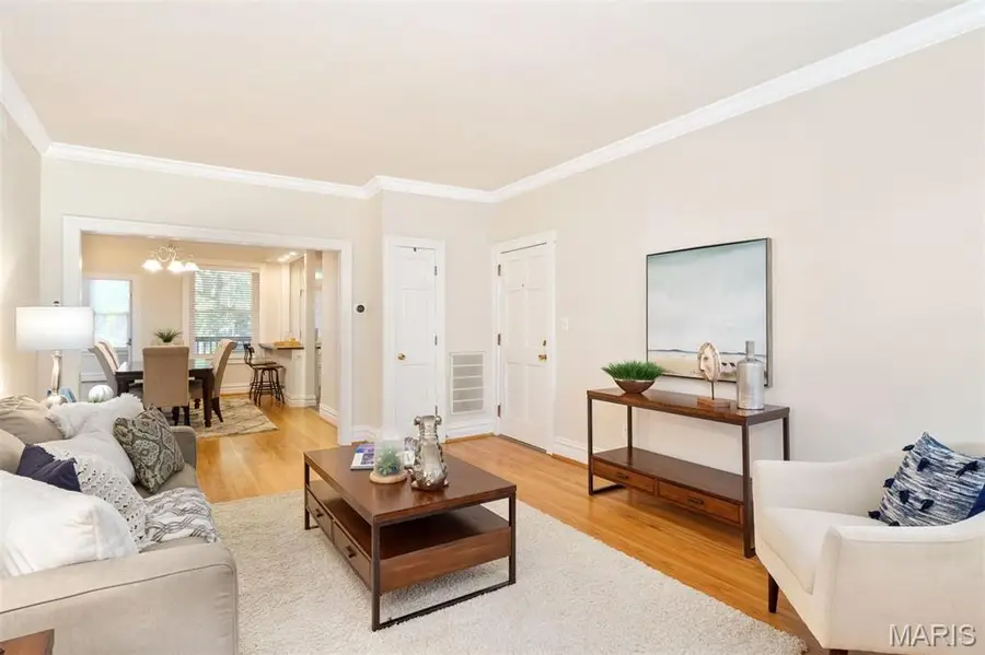 6318 Southwood Avenue #2E, Clayton, MO 63105 - #2