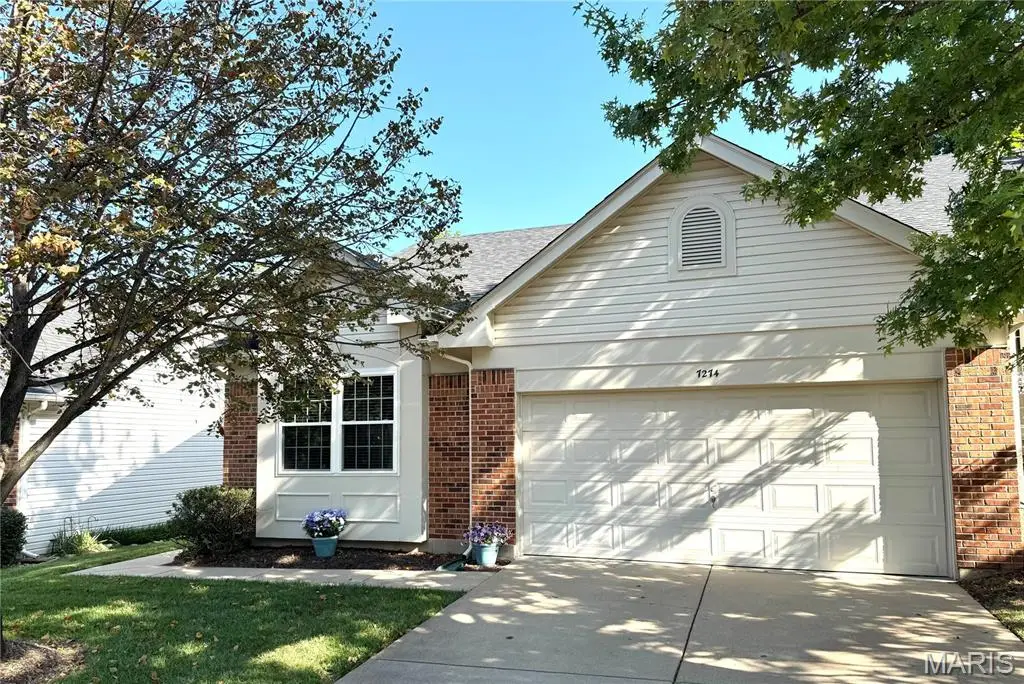 7274 Tournament Drive, Oakville, MO 63129 - #1