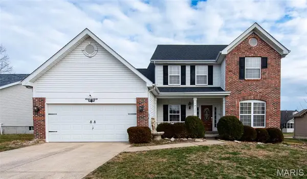 1745 Lake Meade Drive, Pacific, MO 63069