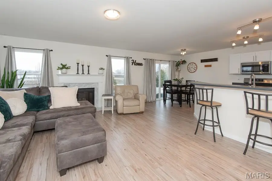 3312 Charlestowne Crossing Drive, Saint Charles, MO 63301 - #3