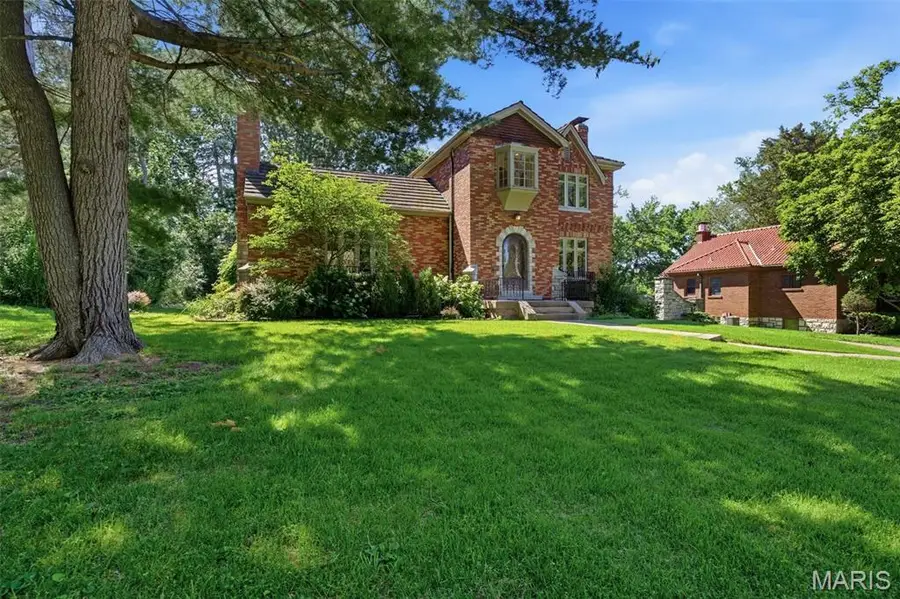 28 Grantwood Lane, Saint Louis, MO 63123 - #3
