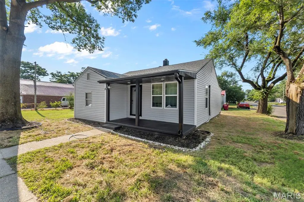 723 Kendall Street, Sikeston, MO 63801 - #1