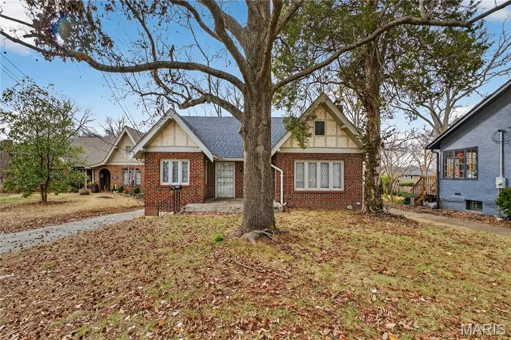 8369 Big Bend Boulevard, Webster Groves, MO 63119 - #1