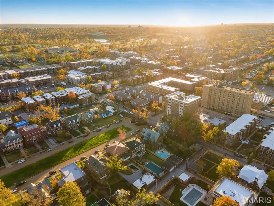 445 Clara Avenue #24, Saint Louis, MO 63112 - #3