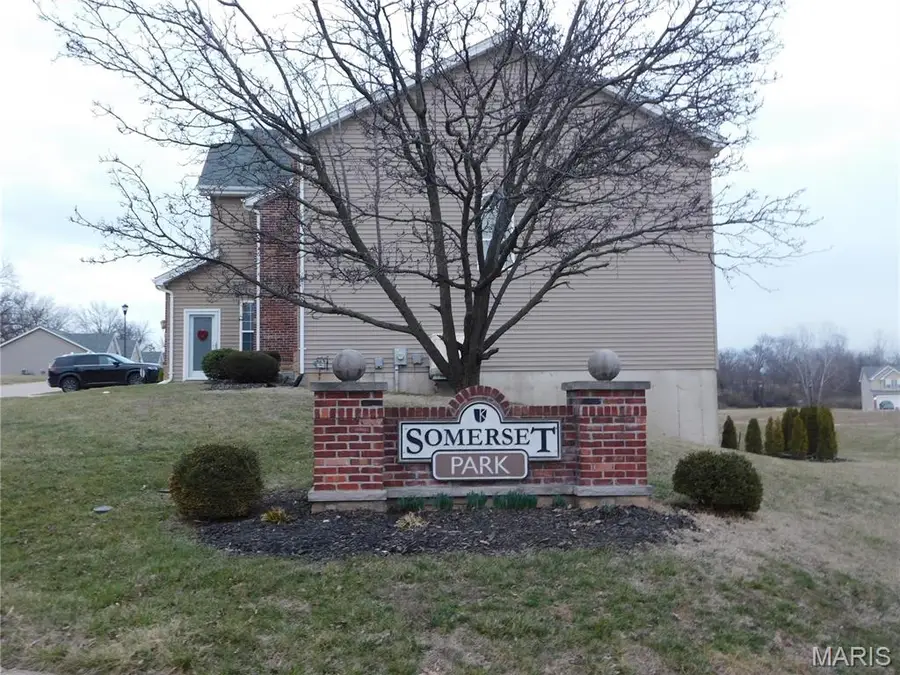 3147 Somerset Green Court, Saint Louis, MO 63136 - #3