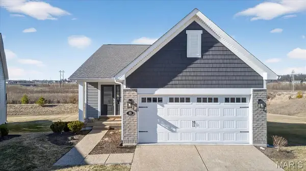 10 Muir Trail Court, Cottleville, MO 63304