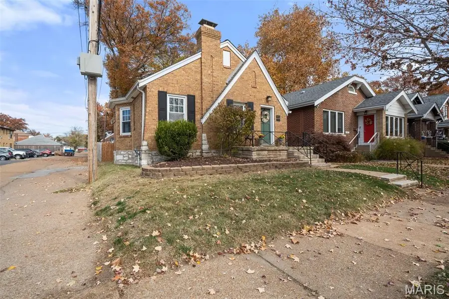 6455 Oleatha Avenue, Saint Louis, MO 63139 - #3