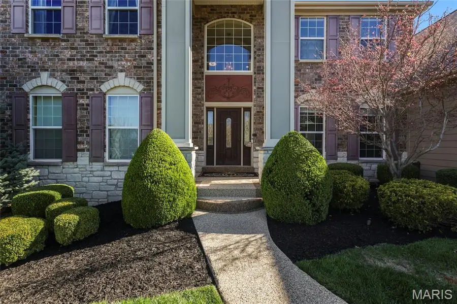 9810 Grandview Lake Court, Sunset Hills, MO 63127 - #2