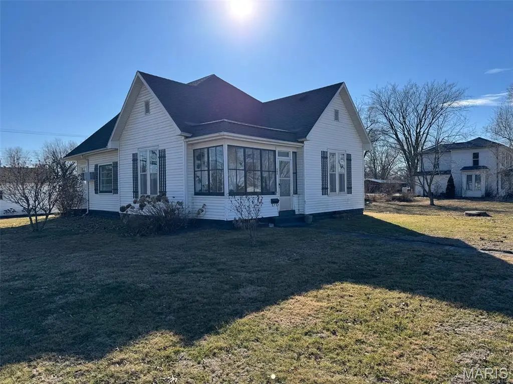 404 W Thompson Street, Kahoka, MO 63445 - #1