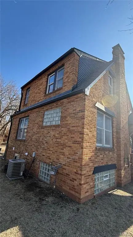 5989 N Cuba Court, Saint Louis, MO 63139 - #3