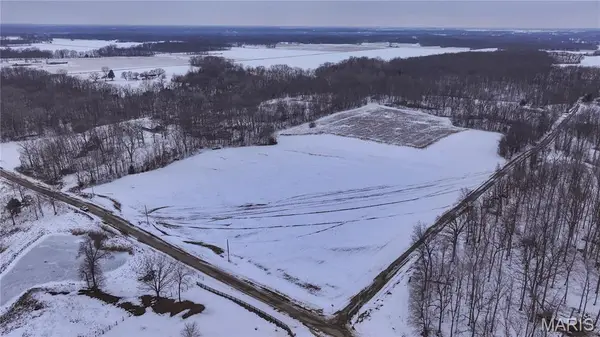 RR E 2300 Avenue N, Brownstown, IL 62418