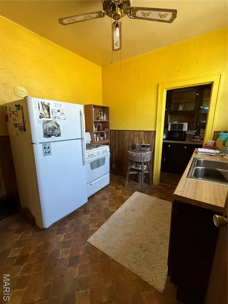 38 N Michigan Avenue, Belleville, IL 62221 - #3