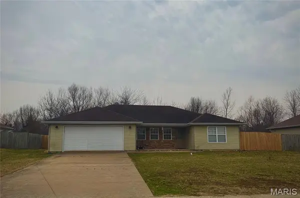 1134 Applelane, Lebanon, MO 65536