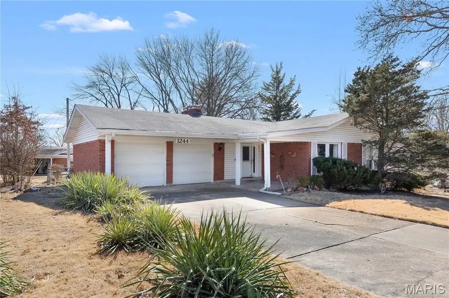 1244 Hobson Drive, Saint Louis, MO 63135 - #2