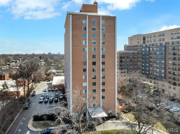 900 S Hanley Road #12E, Clayton, MO 63105