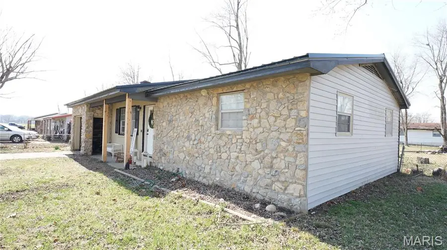 609 Harry Dr, Dexter, MO 63841 - #3