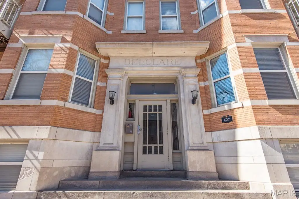 615 Clara Avenue #1B, Saint Louis, MO 63112 - #1