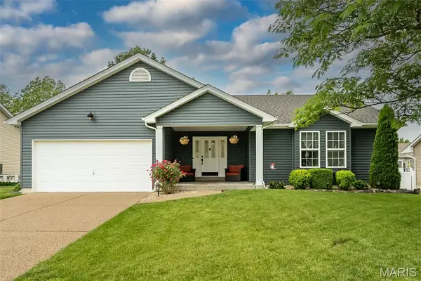 1865 Highgrove Drive, O'Fallon, MO 63366