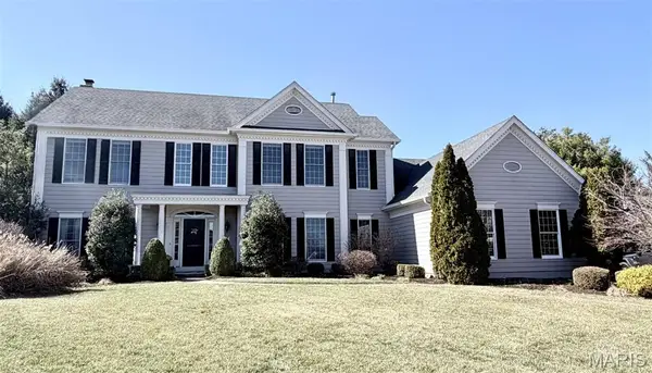 2221 Stonegate Manor Court, Chesterfield, MO 63017