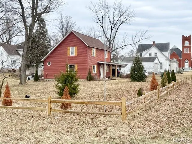 203 S Madison Street, Perry, MO 63462 - #2